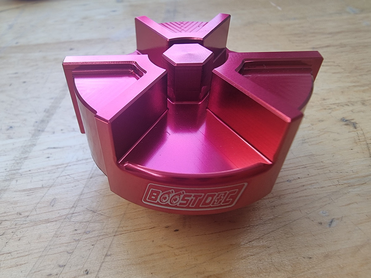 radioactive billet oil cap RB
Red anodised, 