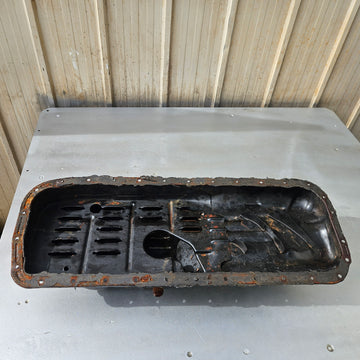 2WD Oil Pan - RB25 11110-21U00 (Used)