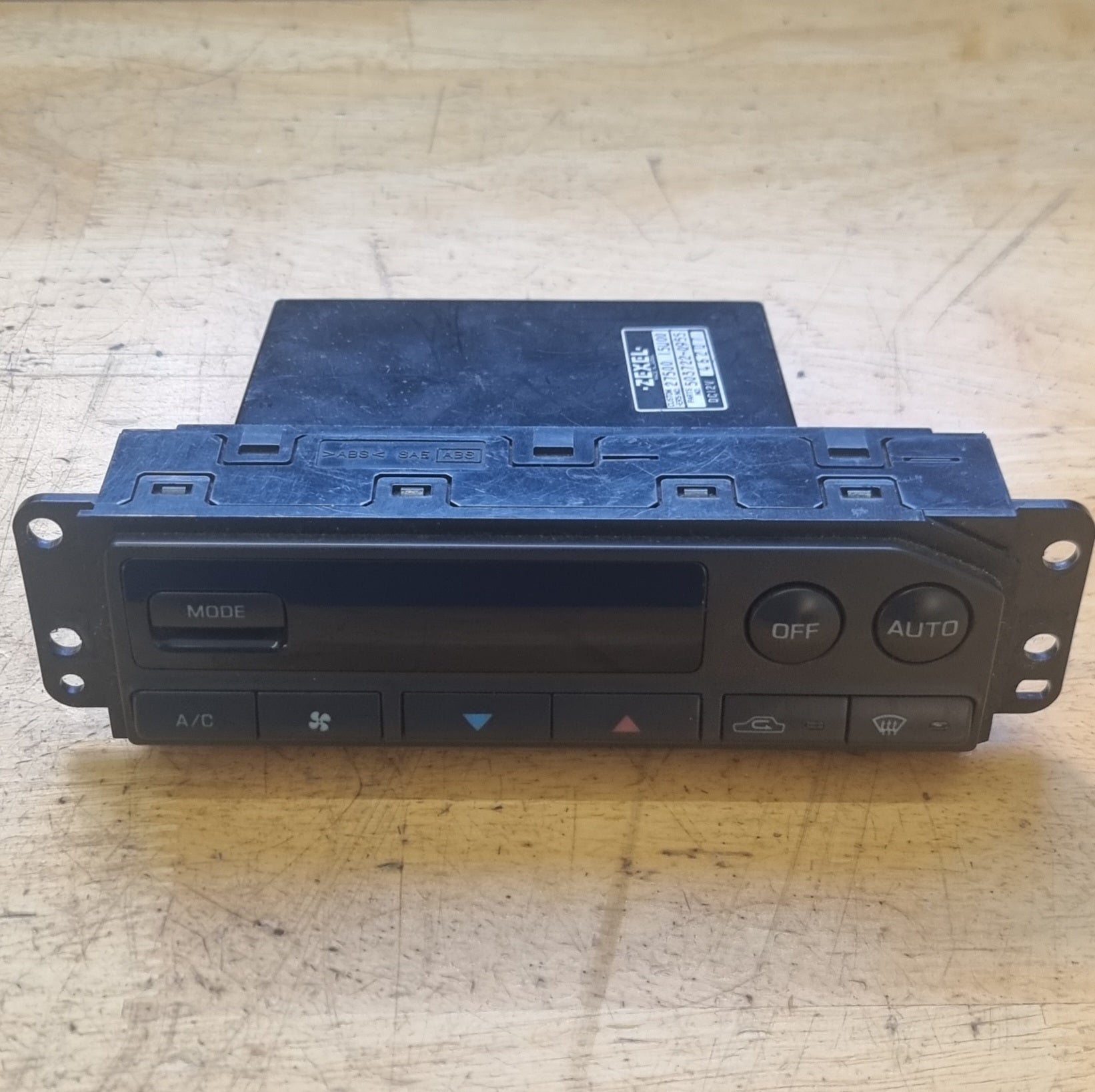 R33 Skyline Zexel Digital Climate Control Unit
